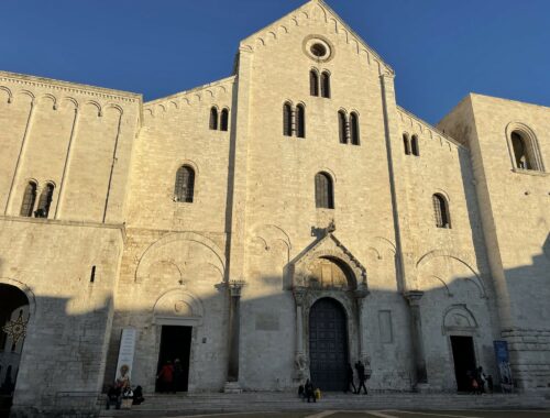 Szent Miklós templom Bariban