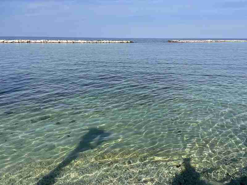 Lungomare Bariban, Pane e Pomodoro strand