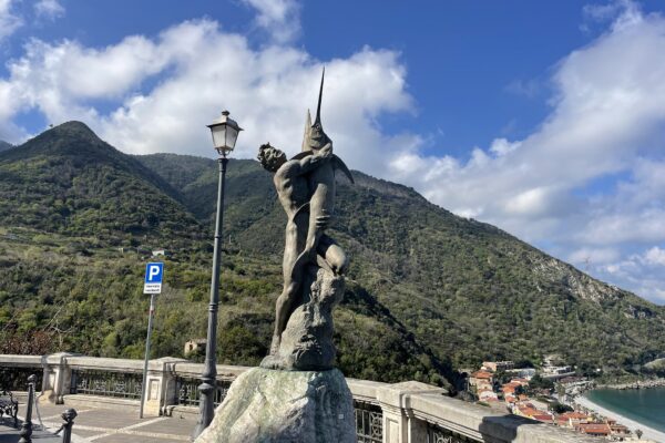 Hogyan fogják a kardhalat a Messinai-szorosban? Hogyan fogják a kardhalat?