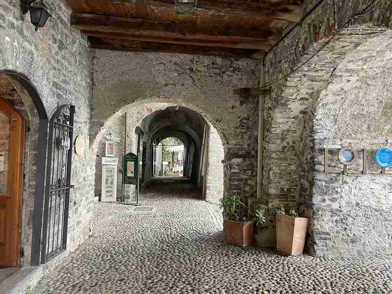 Varenna 2026: Így kerüld el a Comói-tó turistacsapdáit és találd meg a Dolce Vitát