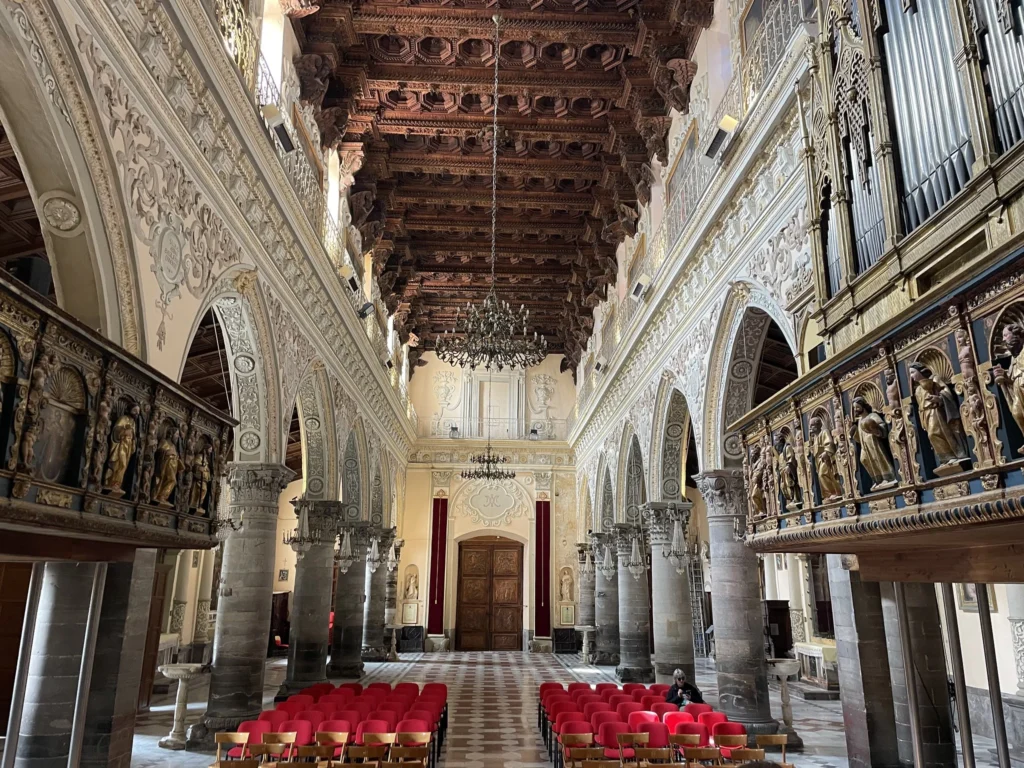 Duomo di Anna érdekes és nagyon szép belülről 