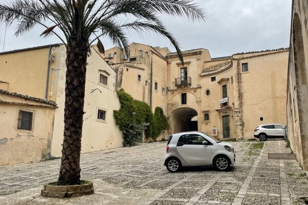 Szicíliai autóbérlés 2026: hogyan ne húzzanak le, és mikor NEM érdemes kocsit bérelni?